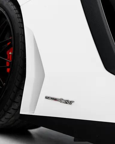 صورة مصغرة 7 لـ 2017 Lamborghini AVENTADOR