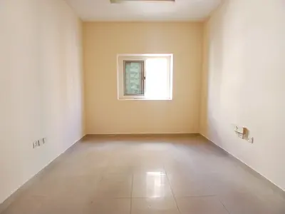 Spacious 1bhk central ac central gas family building in al nabba only 26k