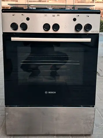 Perfect working 60×60 gas cooker Bosch with 4 burners
