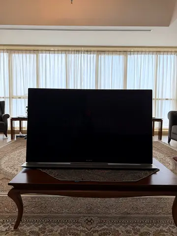 SONY BRAVIA 46 TV + SONY TV stand