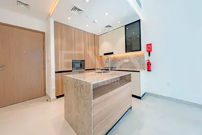 COMMUNITY VIEW | LOW FLOOR | READY TO MOVE