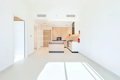 COMMUNITY VIEW | LOW FLOOR | READY TO MOVE