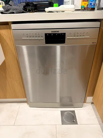 Siemens Stainless Steel Dishwasher - Good Condition