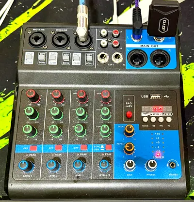 Professional Audio Mixer 5 Channel Stereo SoundBoard Audio Mixing Console