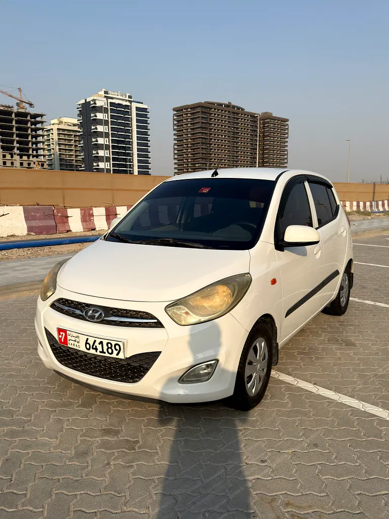 Hyundai i10 2015 — photo 1 of 9