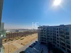 Modern 1BR | Ready to Move | Community View