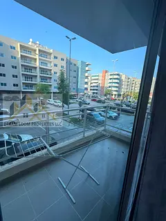 SPACIOUS LAYOUT / READY TO MOVE IN / GOOD PRICE