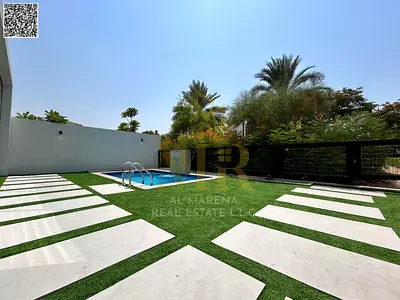 A villa with all electricity, water and air conditioning fees included, on the main street, ready to move in, in the most prestigious areas of Ajman.
