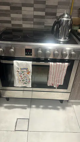 Stainless steel electric oven with 5 ceramic hob