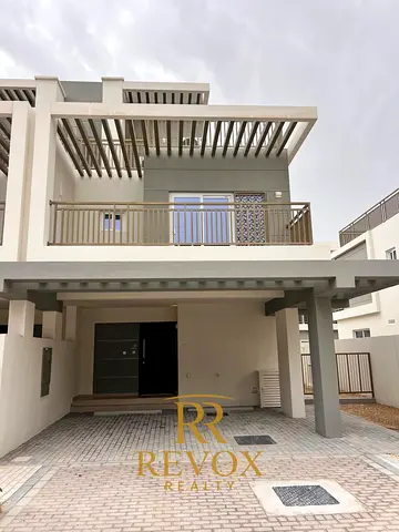 Brand-New 3-Bedroom Corner Townhouse for Rent in Camelia