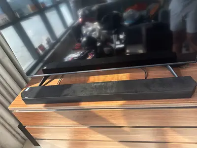 Samsung Sound Bar + Subwoofer (Read the description)
