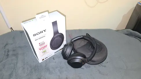 Sony WH-1000X M3 Wireless Noise-Cancelling Headphones - Great Condition