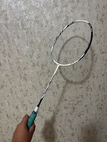 Yonex Badminton racquet Astrox 99 play 4UG5