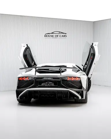 صورة مصغرة 2 لـ 2017 Lamborghini AVENTADOR