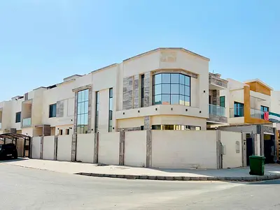 ✨ A distinctive villa for rent in the Al Yasmeen area of ​​Ajman. Situated on a corner plot facing