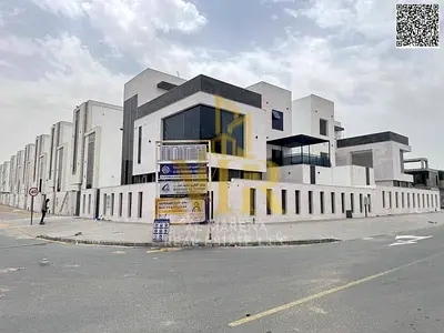 Corner villa, two floors, roof, swimming pool, and elevator, price includes registration and ownership fees, in one of the most prestigious areas of A