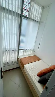 Window Partition in Marina Near Metro