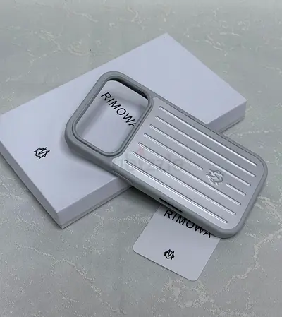 RIMOWA-style Aluminium Phone Case (Silver)