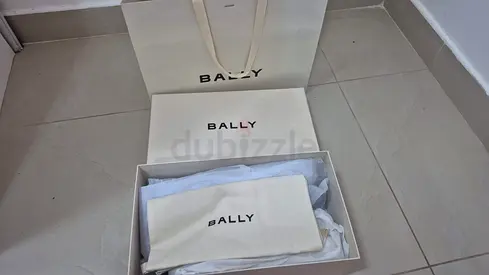 Unwanted Gift - White Bally Leather Sneakers - Size 43.5 EU, Brand New