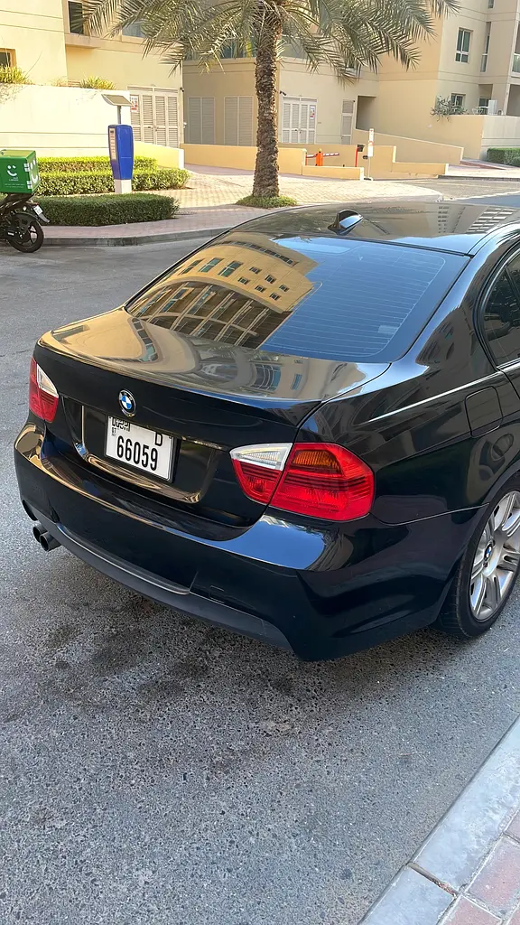 BMW 3-Series 2006 — photo 1 of 8