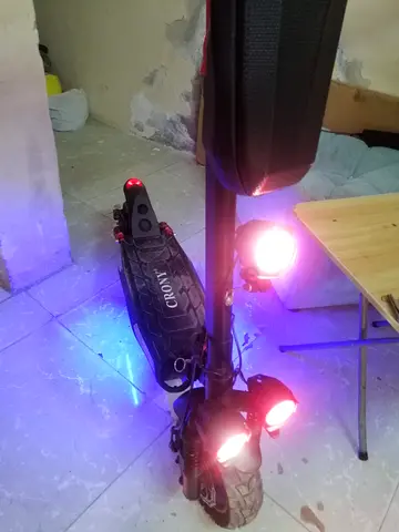 Electric Scooter with LED LIGHTS, 2000W Motor and Tripple Front Lamps