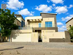 Luxury villa, prime location, water and electricity included, negotiable