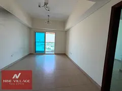 LUXURY LIVING. 1 BHK . NEAR TO INSURANCE MARKET METRO