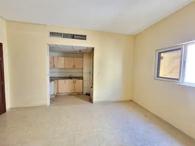 Studio Apartment l Big Size l Near Park and Cornish l family Building