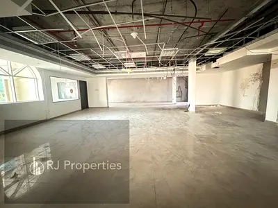 Discount offer 90 days free luxury office Business center ready to move very prime location only jest 150k