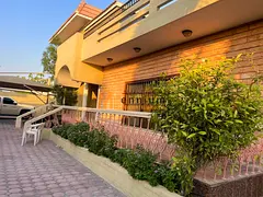Villa for sale with 8 bedrooms and an area of 8500 square feet