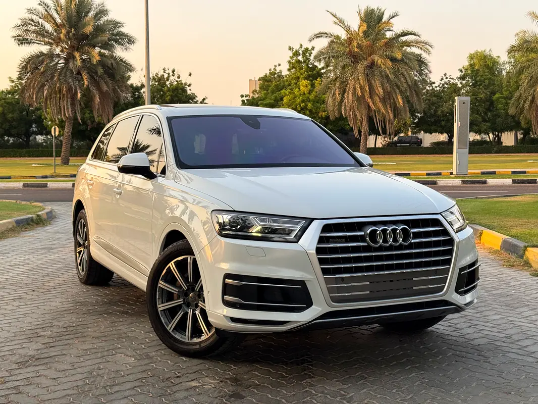Audi Q7 2016 — photo 1 of 14