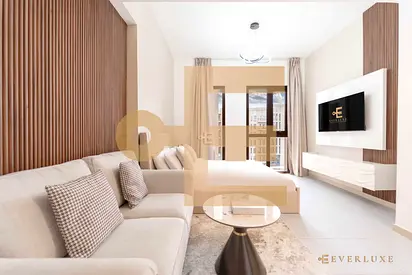 Contemporary Studio | Bright 5th Floor Living