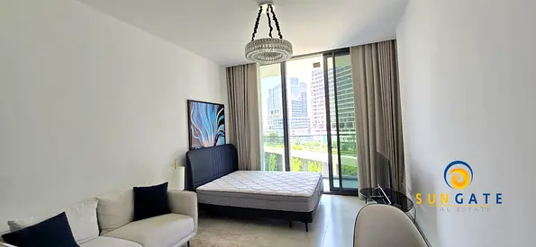 Fully Furnished, Brand New, Low floor