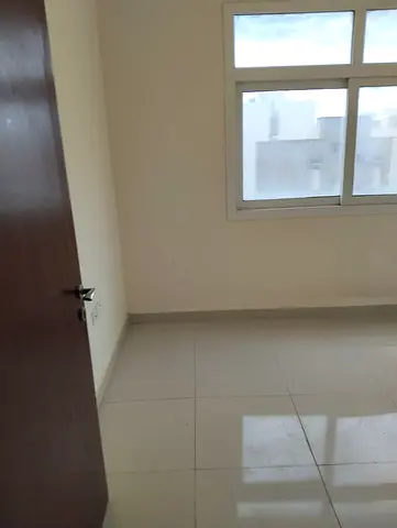 Ready to move 1BHK clean apartment rent 28