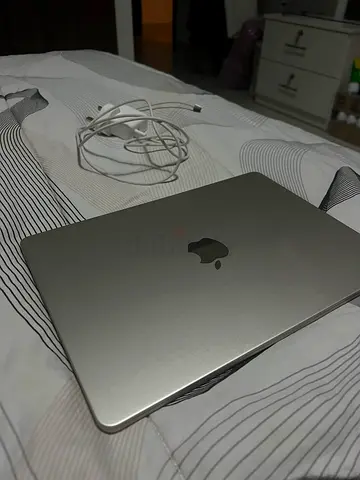 Apple Macbook Air M4 13inch | 24GB RAM | 512SSD