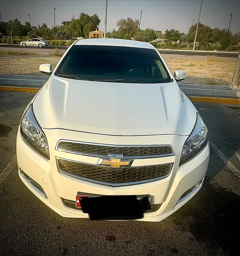 Chevrolet Malibu 2013 — photo 1 of 6