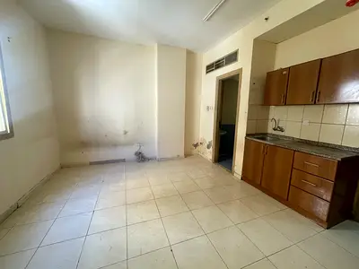 Spacious studio available in nabba central and gas family building in Al nabba only for family