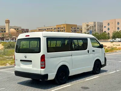 2013 Toyota HIACE 照片 3