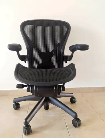 Herman Miller Aeron Classic Chair PostureFit Fully Loaded Size B Black