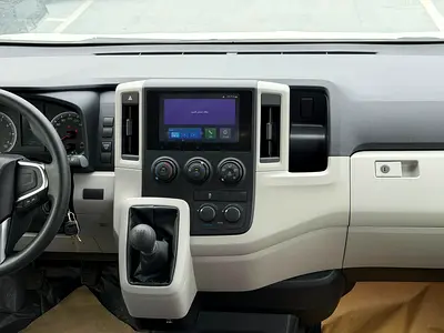 2025 Toyota HIACE — фото 7