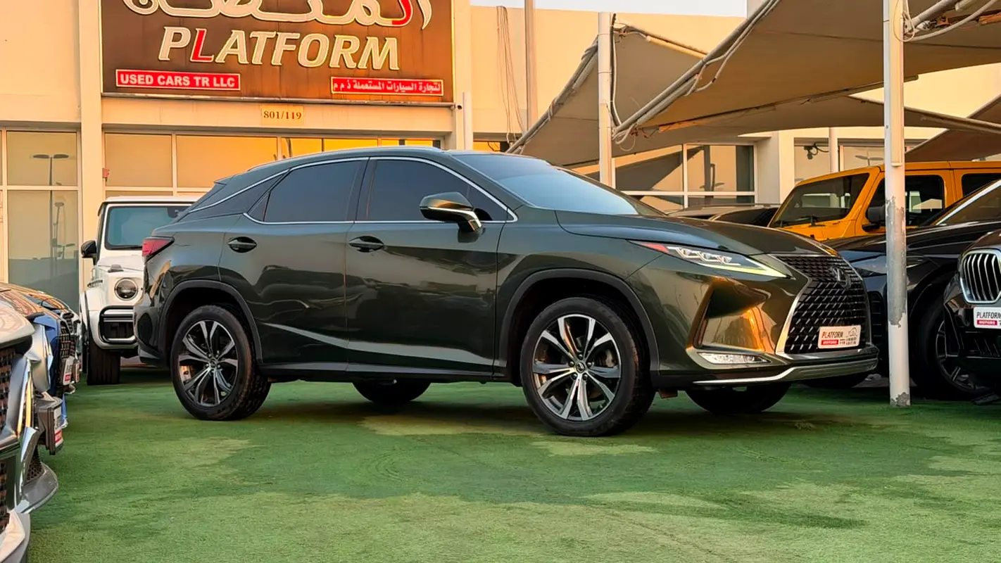 Lexus RX-Series 2021 — photo 1 of 17