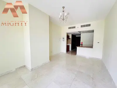 VACANT | SPACIOUS | BEST LOCATION