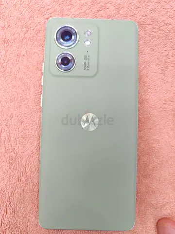 Motorola edge 40 -256- good condition, dual cameras