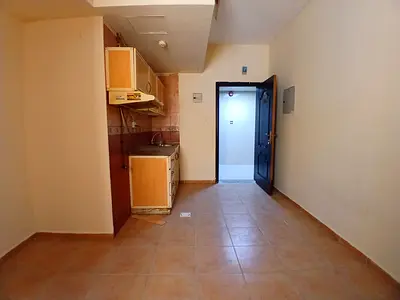 Spacious studio apartment available in the prime location al mujhra central ac end gas family building with free parking.