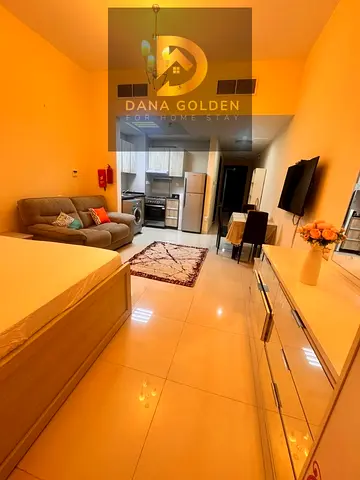 متاح من اليوم استيدو مع بلكونه مساحه كبيره مع باركنج بنابه المطروشى دبى ورسان 4. الايجار 4000 مع نت فقط