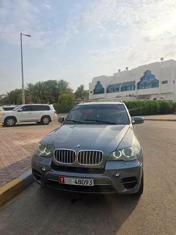 Excellent Condition BMW X5 xDrive50i 2013 | GCC Specs | V8 Power | Lady Driven