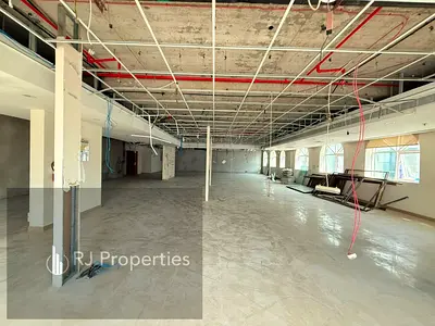 Huge Office Space 90 Days Free Kitchen & Washroom Ready to Move Prime Location