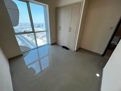 Mushrif - Master bedrooms, 3 bathrooms, balcony with a stunning view, built-in wardrobes, spacious areas, central air conditioning