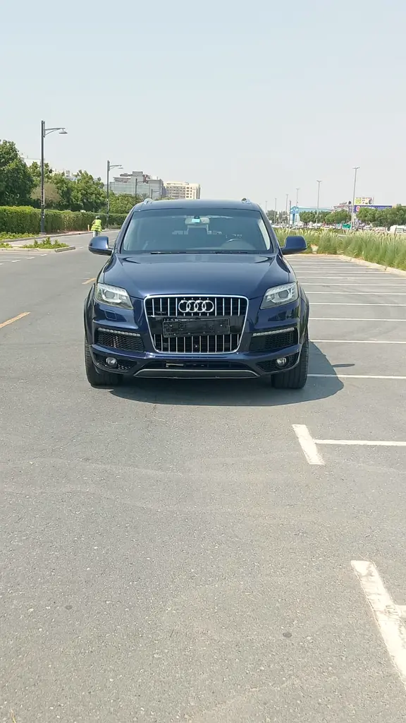 Audi Q7 2014 — photo 1 of 20