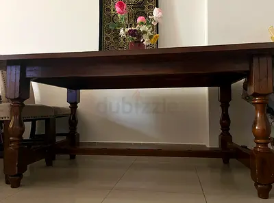 6-seater dining table (along with 6 chairs) for sale